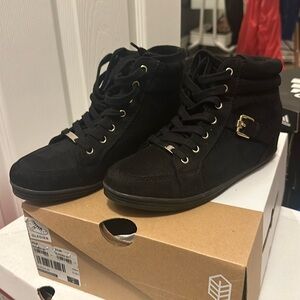 NEW Gledien Shoes size 8W